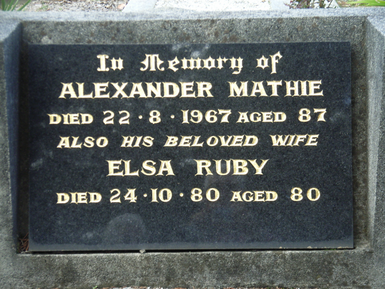Alexander Mathie & Nana Mathie Grave